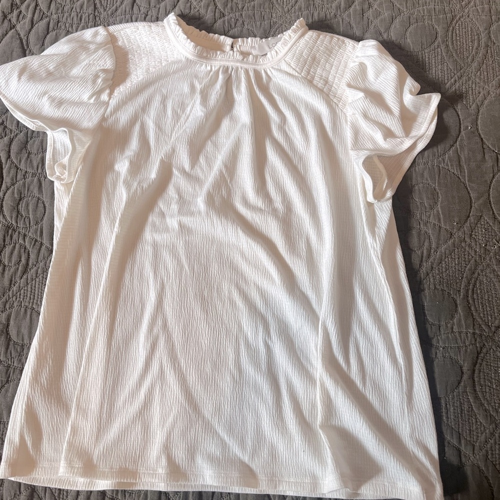 Super sweet beautiful feminine detailed top